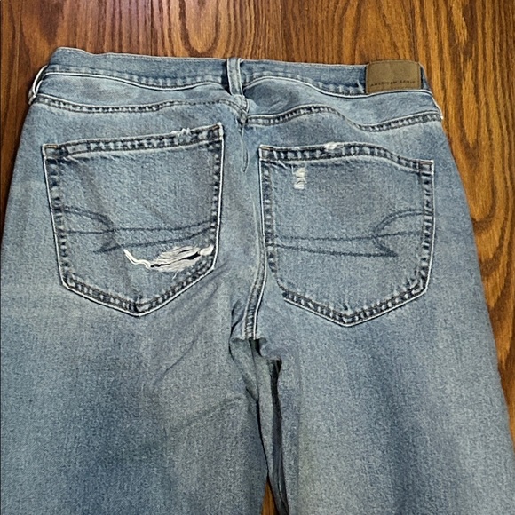 American Eagle Outfitters Low-Rise Baggy Straight Distressed Blue Jeans Size 4 - Picture 8 of 8